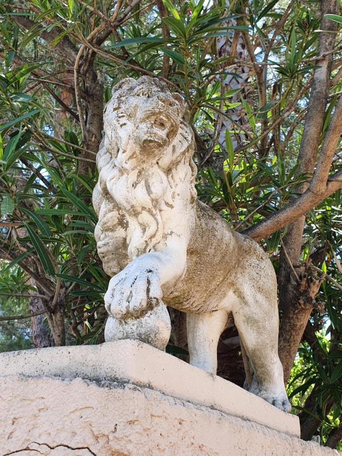 Villa Les Palmiers -Stretta Di I Mandarini لوسيانا المظهر الخارجي الصورة