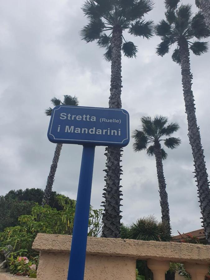 Villa Les Palmiers -Stretta Di I Mandarini لوسيانا المظهر الخارجي الصورة